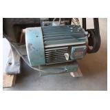 220v >