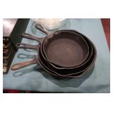cast iron cookware