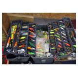tackle box - full >