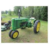Restored 1945 John Deere H >> 