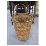 Iriquois woven basket >