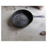 13" footed cast iron skillet