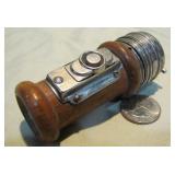 interesting little flashlight type>