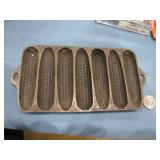 Wagner Tea size corn muffin >>