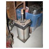 HD hydraulic cylinder