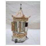 carousel that spins open to >