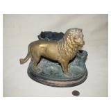 English porcelian Lion Smokers stand>