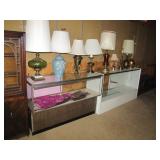 showcases, table lamps