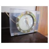 desk top clock>