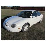 1996 Ford Taurus 4 dr> 