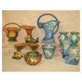 group pic of Roseville pottery>>>