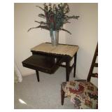 pull out desk drawer>