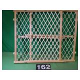 Child Safety Gate23' T X 20' W Extends To 40' Child Safety Gate23' T X 20' W Extends To 40'