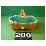 Longanberger Basket 2005 #2004 -4' T X 12' L Longanberger Basket 2005 #2004 -4' T X 12' L
