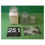 3 Apothecary Jars & Small Dicing Board 3 Apothecary Jars & Small Dicing Board