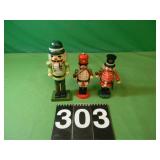 3 Nut Crackers 7' T & 5 1/2' T 3 Nut Crackers 7' T & 5 1/2' T