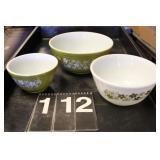 3 Pyrex Bowls