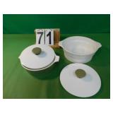 2 Corning Ware Dishes W/ Lids