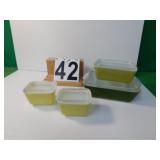 4 Pyrex Refrigerator Dishes