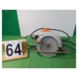 Black & Decker 7 1/4 Saw works