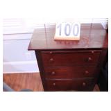 3 Drawer Chest of Drawers 31 X 26 X 16