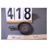 Cast Iron Skillet Ash Tray (Ruler Not Included)