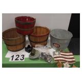 Apple Baskets ~ Galvanized Metal Basket ~ America