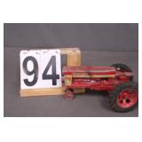 Vintage Farmall 560 Tractor (Needs Steering -