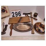 13 Original States 1776 Banner ~ Metal Bank ~