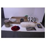 Flat W/ Twine - Electric Scissors - Yarn -