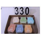 Flat Of Scentsy Melts Includes Pumpkin Roll