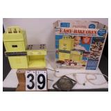 Kenner Easy Bake Oven (Powers On)