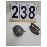 Ice Cream Mold ~ Toy Sad Iron 3 3/8'