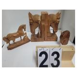 Pair of Hand Carver Horse Head Book Ends ~  Wooden