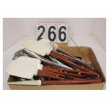 Flat W/ Spatulas - Can Opener - Tongs