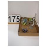 Flat W/ Fish Paper Weights Includes Puffer Fish