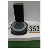 iRobot Roomba i3 (Powers On)