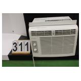 Figidaire 5,000 BTU Window AC Unit (Powers On)