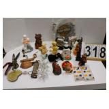 Box of Collectables & Halloween Decor