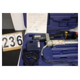Lincoln Power Lubber w/ Battery & Charger