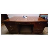 Leather Top Executive Desk w/Key 30 X 69 X 36