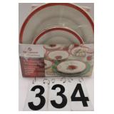 16 Pc Holiday Dinnerware Set (New)