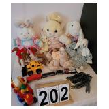 Box w/ Holiday Dï¿½cor ~ Plastic Train ~ Wheel