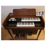 Lowrey Organ (Powers on Makes Noise) ~ Wooden