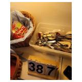 Tote of Flatware ~ Picnic Basket Set ~ Handled