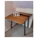 Drop Leaf Table Needs Repair 29.5 X 30 X 39