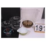 Clear Tub w/ Pyrex Bowls ~ Measuring Cup