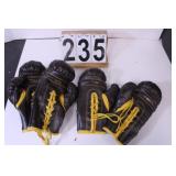 2 Pair of Youth Boxing Gloves 7oz & 10 oz