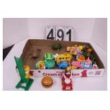 Flat W/ Wind Up Toys Includes Hamburger