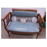 VTG Settee